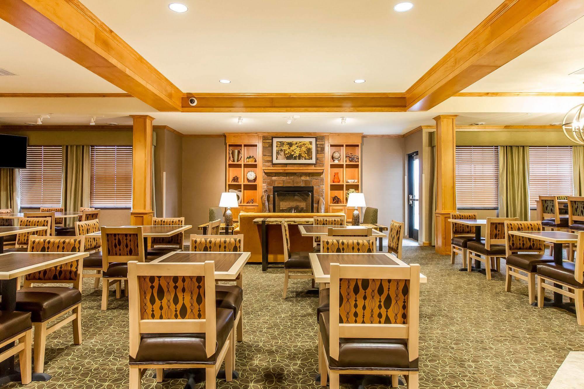 Mainstay Suites Stanley Ngoại thất bức ảnh