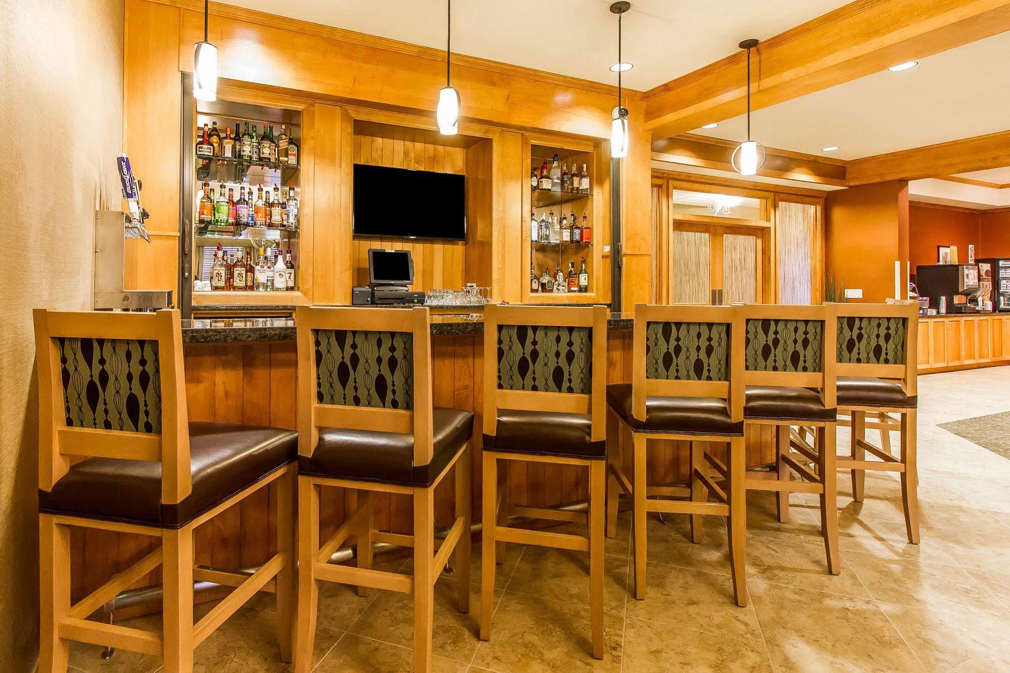 Mainstay Suites Stanley Ngoại thất bức ảnh